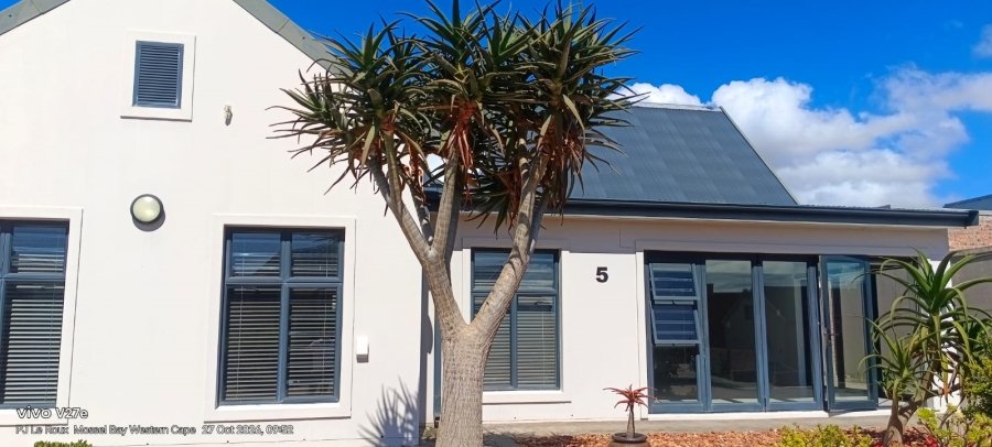 3 Bedroom Property for Sale in Hartenbos Central Western Cape